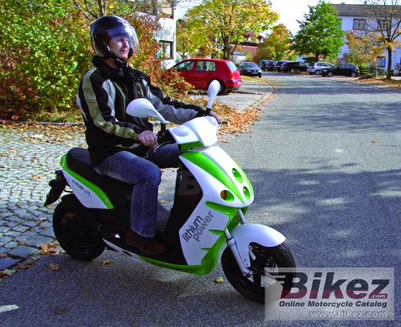 2010 E-max 120L photo